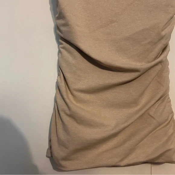 Aritzia Original Contour Flourish Top - Picture 8 of 8